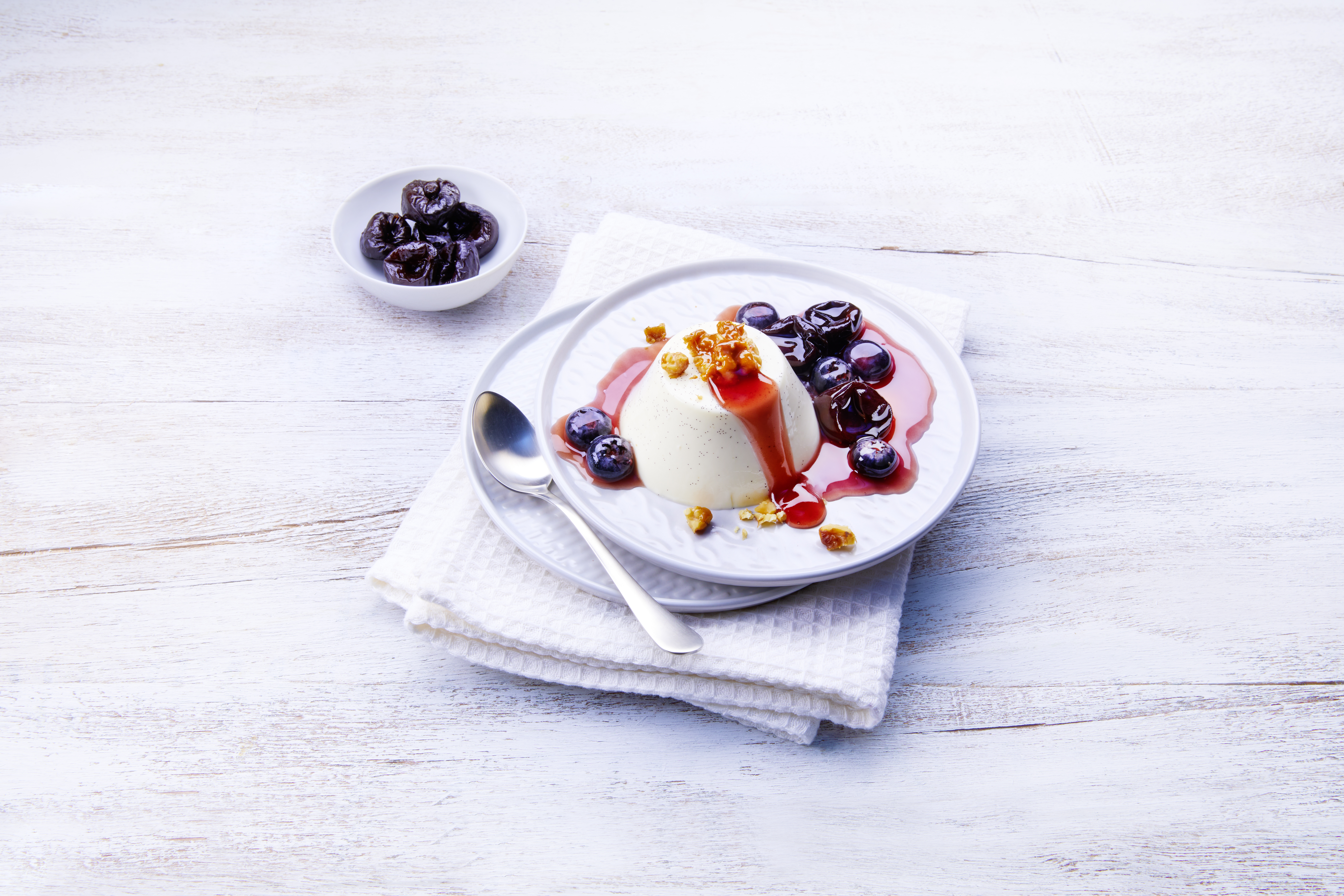PANNA COTTA WITH BLUEBERRY,