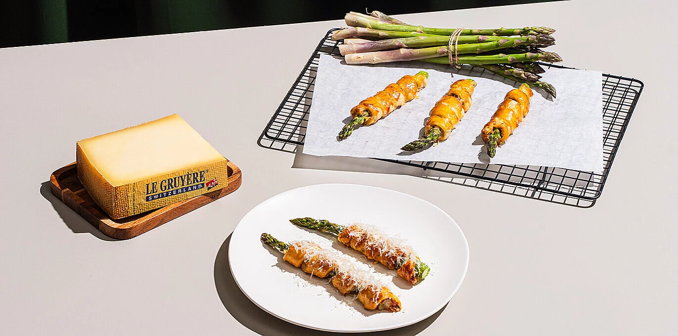 GREEN ASPARAGUS IN PUFF PASTRY